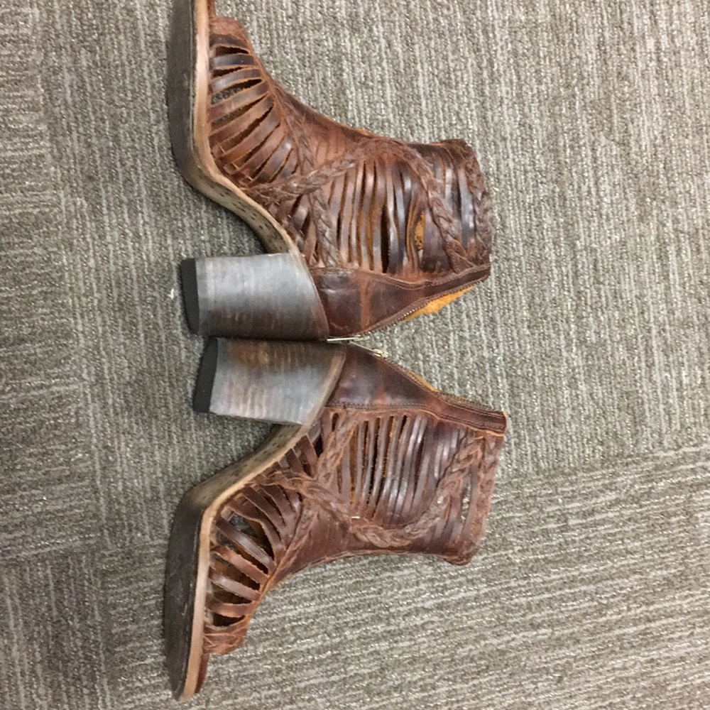 Freebird Bela size 8